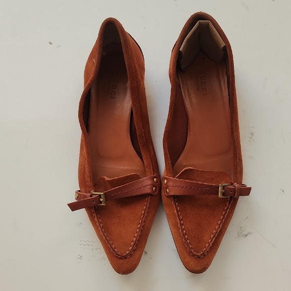 Gucci Women's Brown Suede Loafers with Strap - Picture 1 of 8